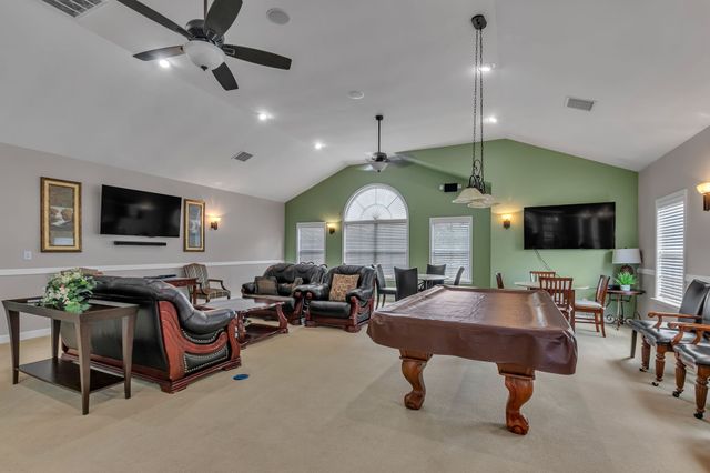 2252 Stonecenter Ln, Murfreesboro, TN 37128