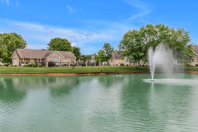 2252 Stonecenter Ln, Murfreesboro, TN 37128