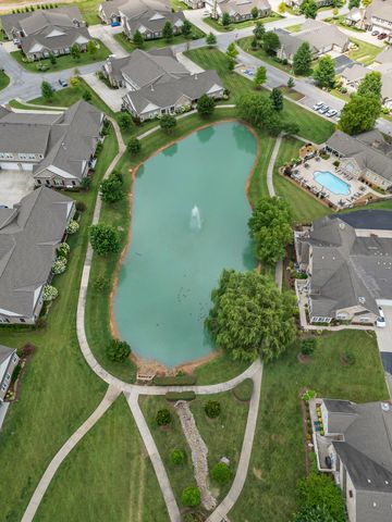 2252 Stonecenter Ln, Murfreesboro, TN 37128