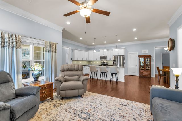 2252 Stonecenter Ln, Murfreesboro, TN 37128