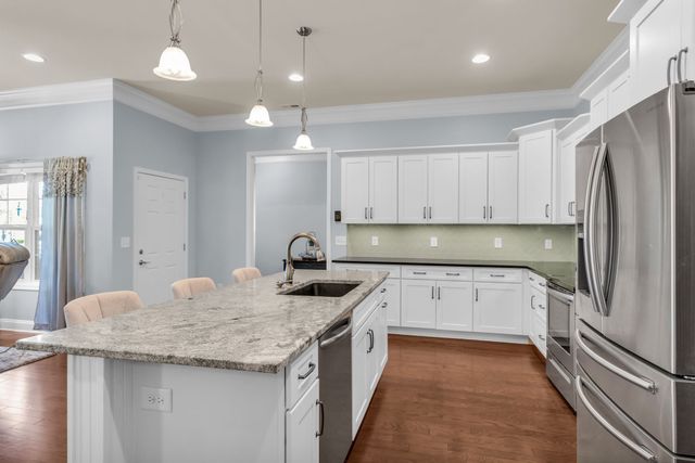 2252 Stonecenter Ln, Murfreesboro, TN 37128