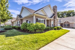 2252 Stonecenter Ln, Murfreesboro, TN 37128