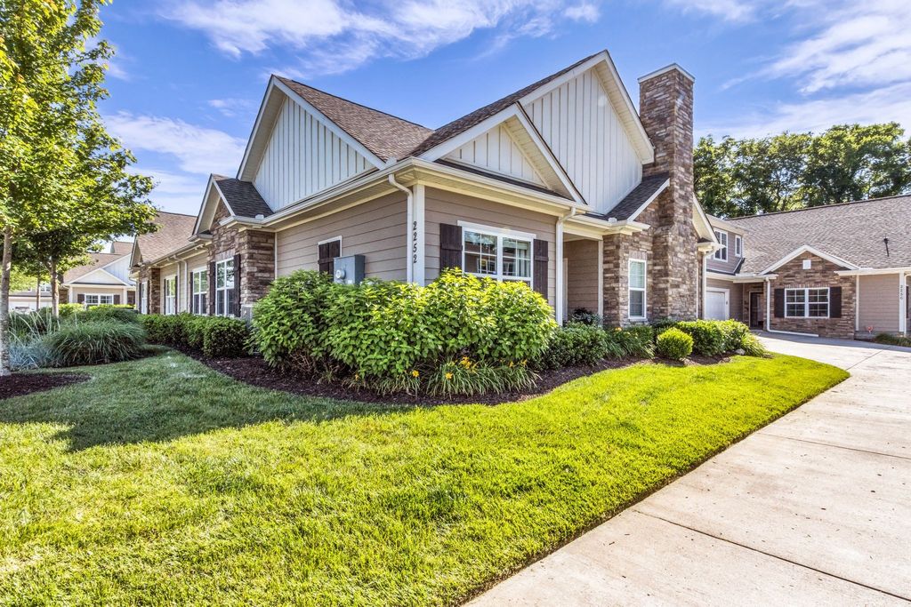 2252 Stonecenter Ln, Murfreesboro, TN 37128
