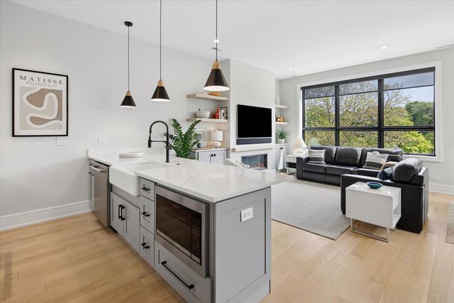 4020 N California Avenue 3, Chicago, IL 60618
