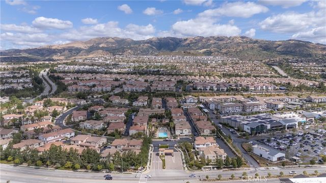 20335 Paseo Meriana, Porter Ranch, CA 91326