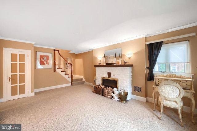 824 GRANDVIEW RD, York, PA 17403