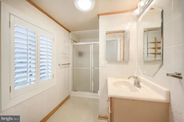 824 GRANDVIEW RD, York, PA 17403