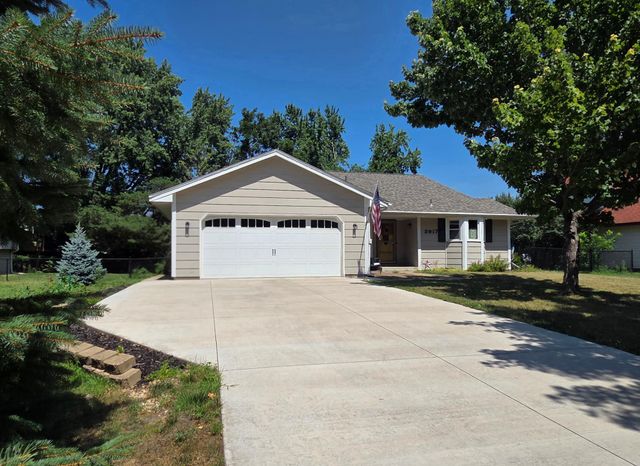 3917 Edgewood Road NE, Circle Pines, MN 55014