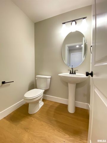 304 Hodges Court, Chatham, IL 62629