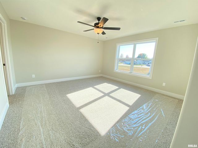 304 Hodges Court, Chatham, IL 62629