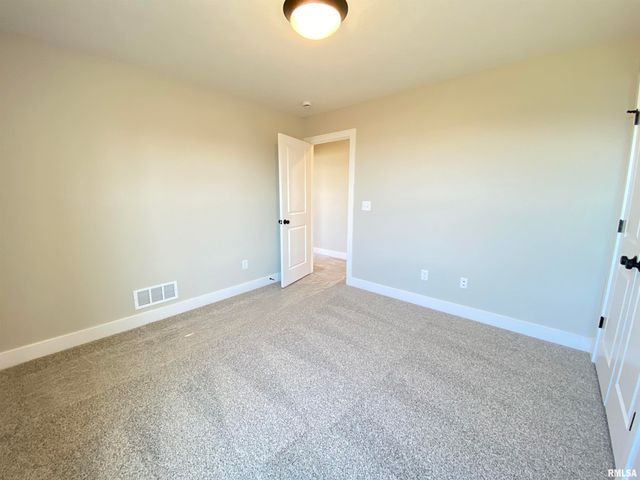 304 Hodges Court, Chatham, IL 62629