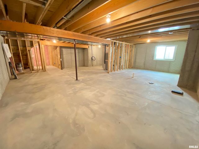 304 Hodges Court, Chatham, IL 62629