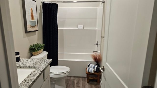 1034 N Forestview St, Wichita, KS 67235