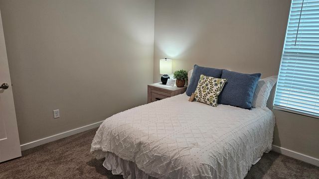 1034 N Forestview St, Wichita, KS 67235