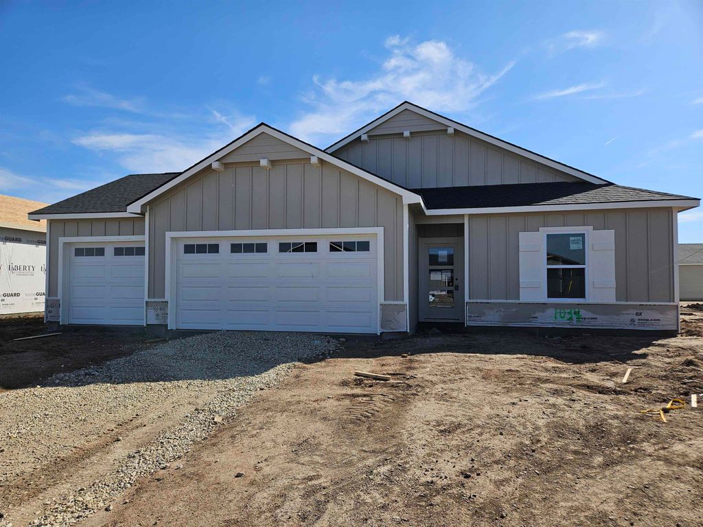 1034 N Forestview St, Wichita, KS 67235