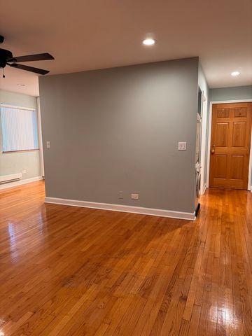 705 STROM Drive 2D, West Dundee, IL 60118