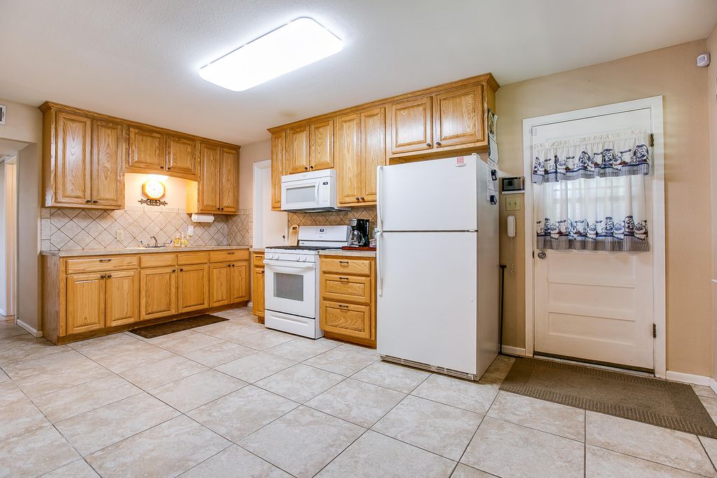 Image 4 of property listing at 2209 Lindell Avenue, San Angelo, TX 76901