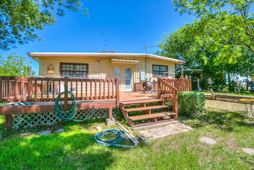 Image 5 of property listing at 2209 Lindell Avenue, San Angelo, TX 76901