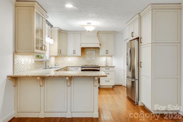 129 Whisperwood Drive, Hendersonville, NC 28791