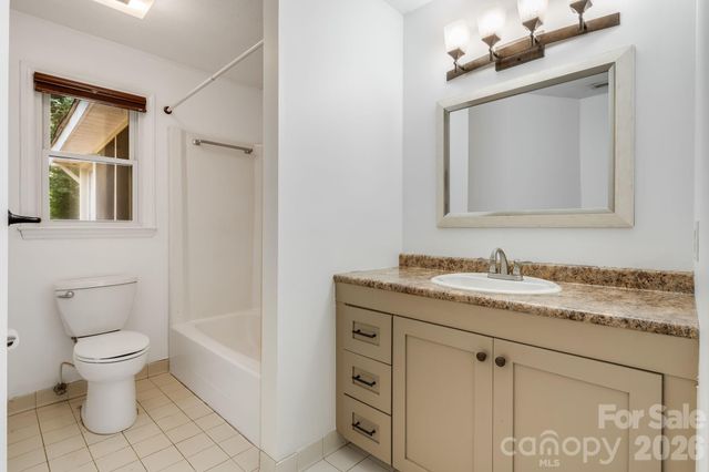 129 Whisperwood Drive, Hendersonville, NC 28791