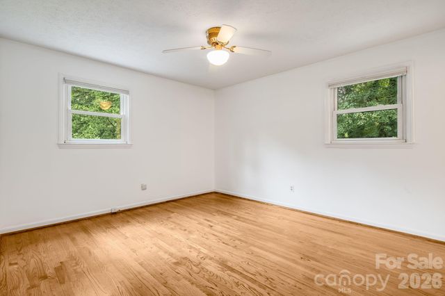 129 Whisperwood Drive, Hendersonville, NC 28791