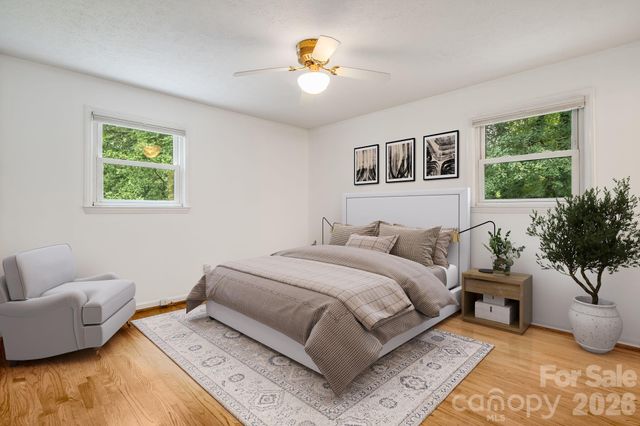 129 Whisperwood Drive, Hendersonville, NC 28791