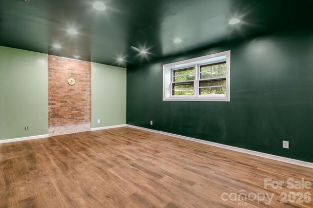 129 Whisperwood Drive, Hendersonville, NC 28791
