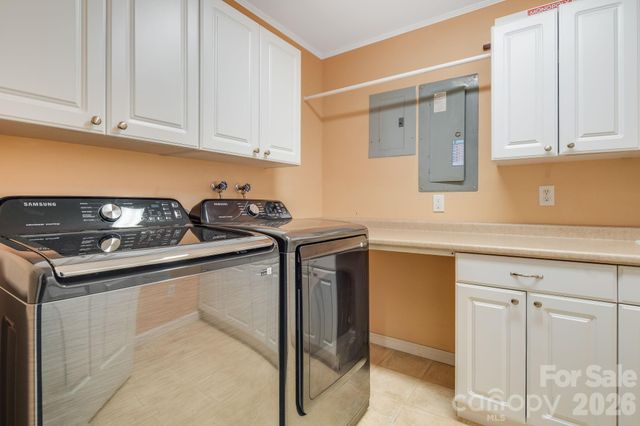 129 Whisperwood Drive, Hendersonville, NC 28791