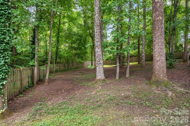 129 Whisperwood Drive, Hendersonville, NC 28791