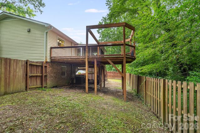 129 Whisperwood Drive, Hendersonville, NC 28791