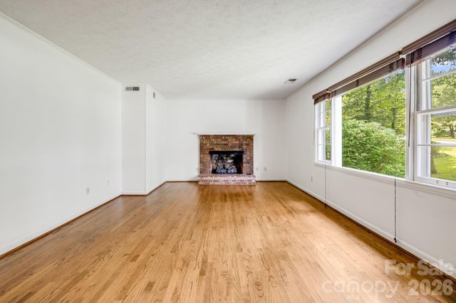 129 Whisperwood Drive, Hendersonville, NC 28791