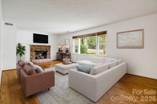129 Whisperwood Drive, Hendersonville, NC 28791