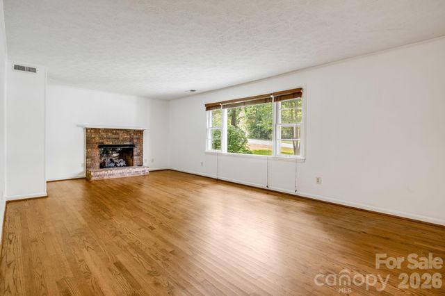 129 Whisperwood Drive, Hendersonville, NC 28791