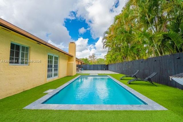 5501 SW 147th Pl, Miami, FL 33185