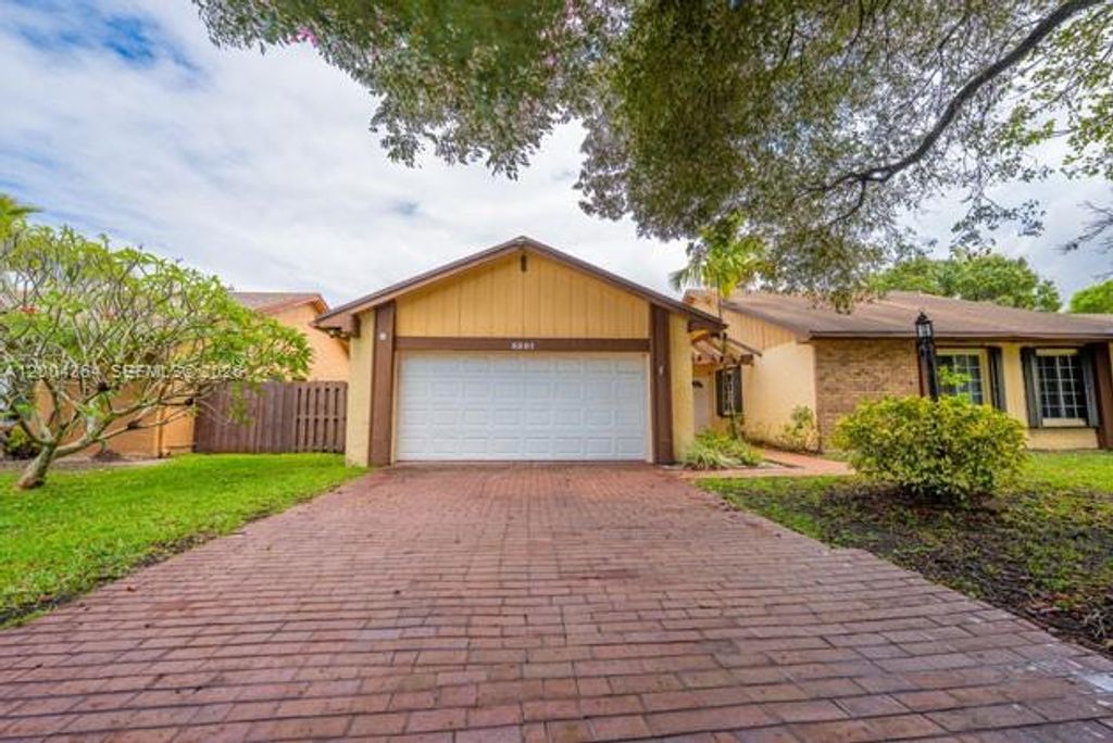 5501 SW 147th Pl, Miami, FL 33185
