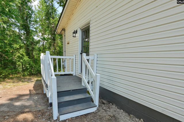 1123 Highway 1 N, Cassatt, SC 29032