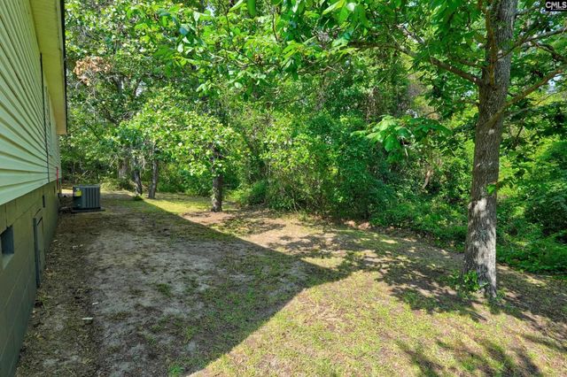 1123 Highway 1 N, Cassatt, SC 29032