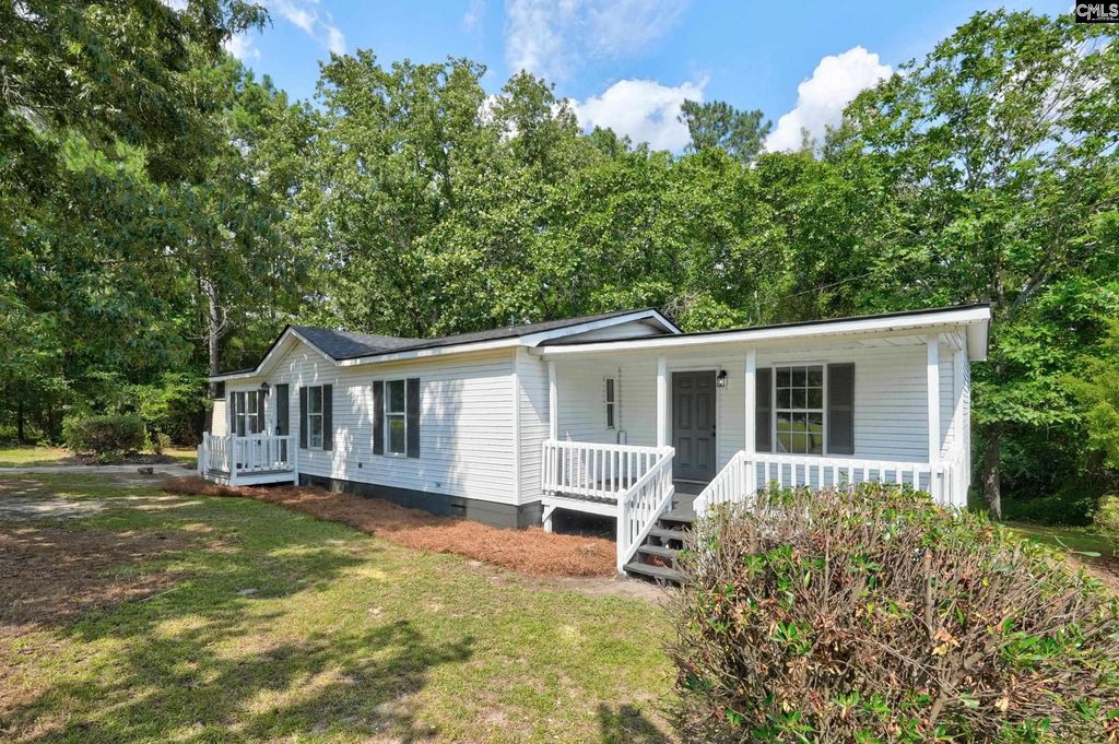1123 Highway 1 N, Cassatt, SC 29032
