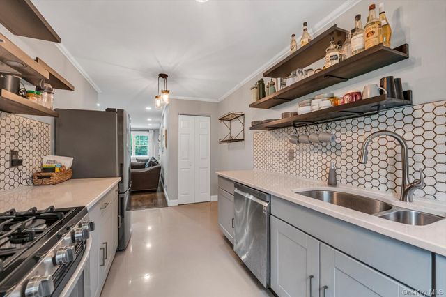 226-25 Union Turnpike A, Oakland Gardens, NY 11364