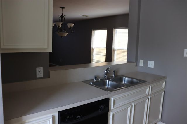 7007 Woodridge Square Drive, Houston, TX 77087