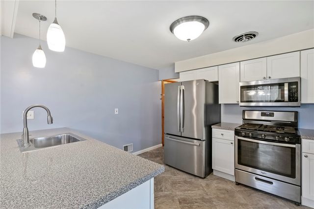 525 Giffin Avenue, Canonsburg, PA 15317
