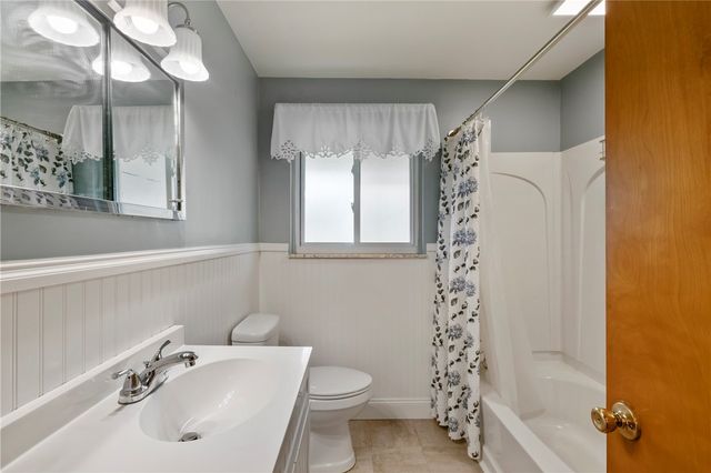 525 Giffin Avenue, Canonsburg, PA 15317