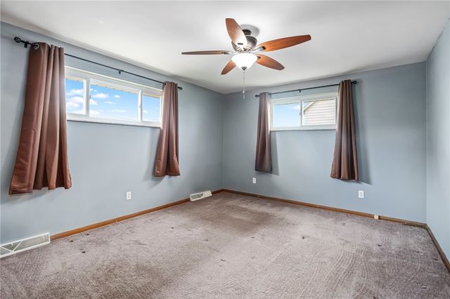 525 Giffin Avenue, Canonsburg, PA 15317