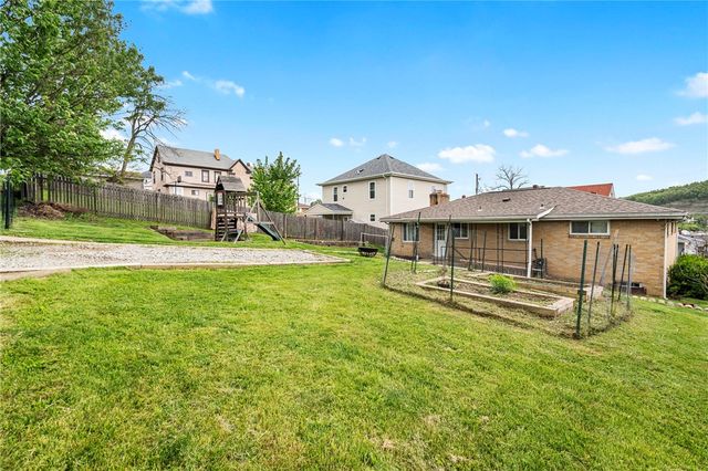 525 Giffin Avenue, Canonsburg, PA 15317