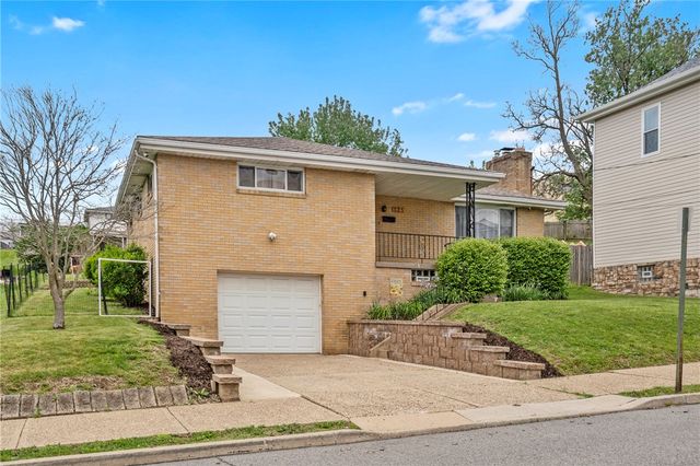 525 Giffin Avenue, Canonsburg, PA 15317