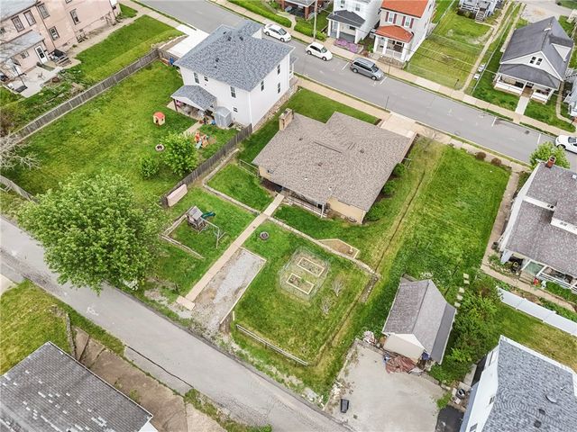 525 Giffin Avenue, Canonsburg, PA 15317