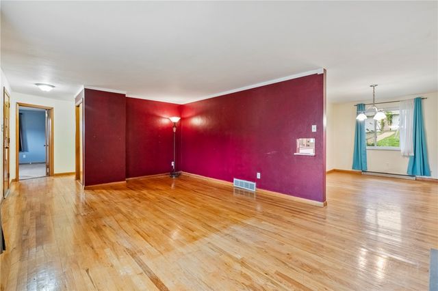 525 Giffin Avenue, Canonsburg, PA 15317