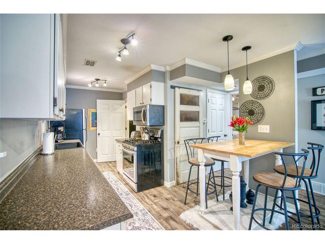 348 Collyer St 105, Longmont, CO 80501