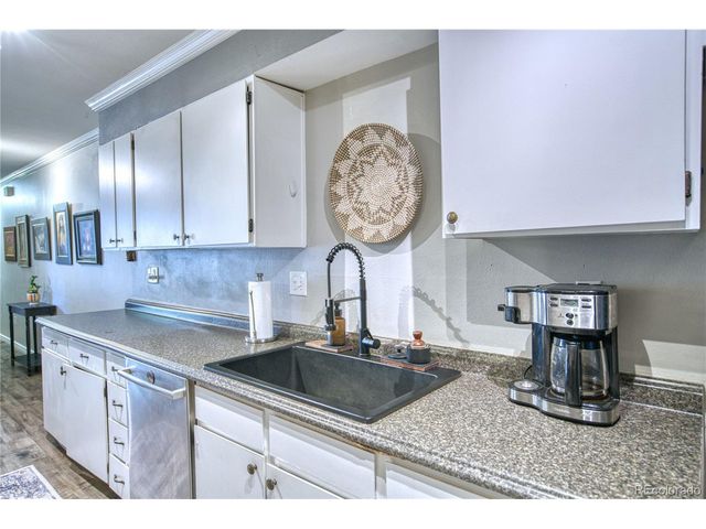 348 Collyer St 105, Longmont, CO 80501