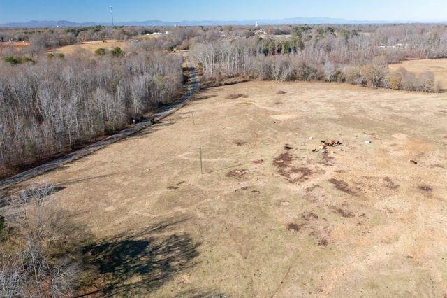 00 Woods Farm Rd., Chesnee, SC 29323